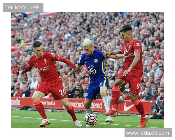 中超精彩对决曼联与切尔西战成平局乌龙球引发全场热烈反响