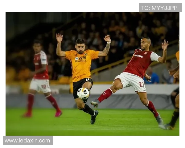 英超激情对决巴萨5-1大胜马竞帽子戏法点燃全场热情