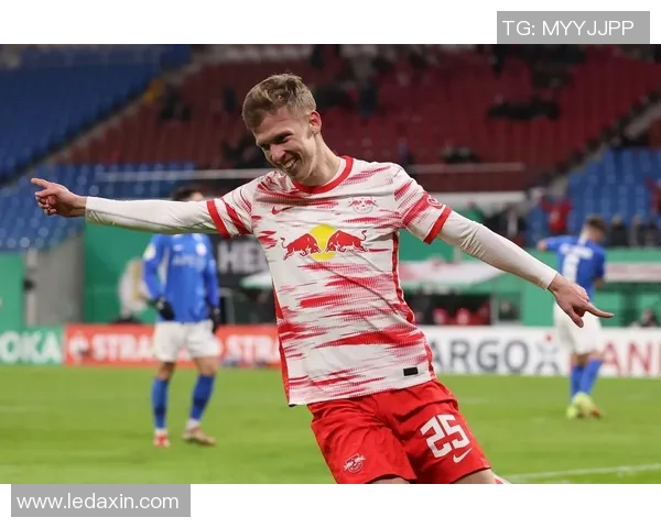 意甲精彩对决巴萨与莱比锡战成平局十大进球瞬间回顾引发全场热烈反响