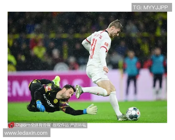 意甲大战：多特蒙德5-1莱比锡争议判罚引发全场热议