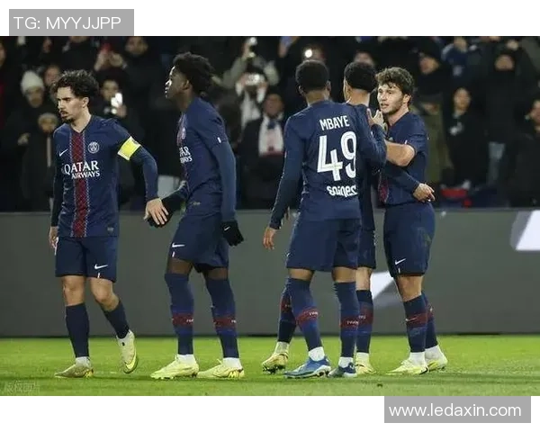 英超焦点战巴黎圣日耳曼小胜切尔西引发转会传闻热潮