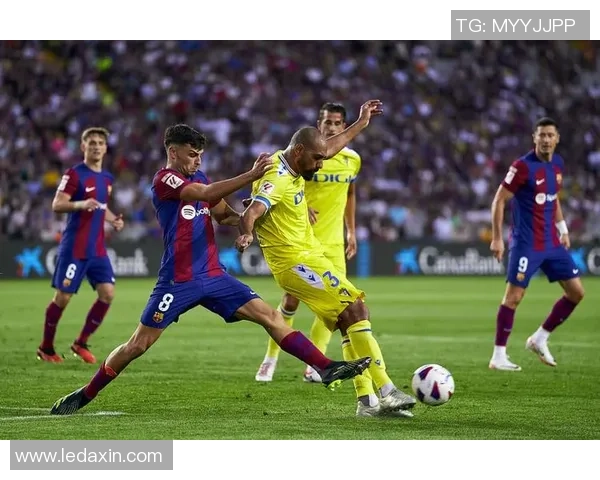 英超激战巴萨狂胜曼城五球乌龙瞬间引发全场轰动与转会传闻交织