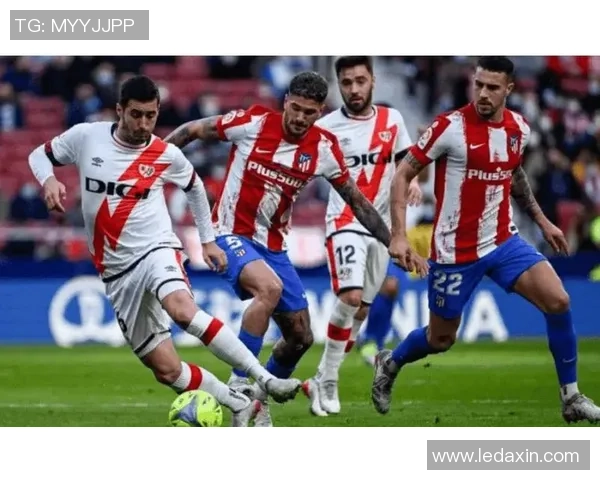 西甲激战：马竞大胜曼联四球狂潮神扑瞬间震撼全场