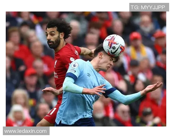 曼城友谊赛小胜热刺全场焦点瞬间回顾与分析