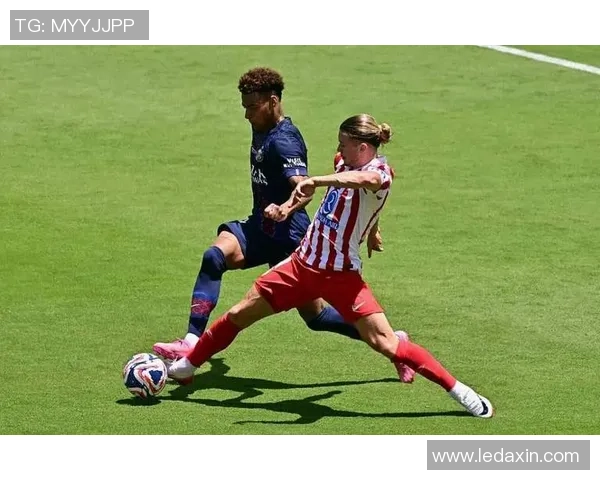 意甲激战：马竞逆转曼联3-2全场精彩瞬间回顾