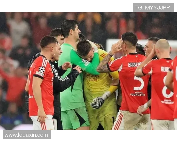 欧联杯精彩对决皇马大胜阿森纳神扑瞬间引发全场狂欢战术解析 欧联杯精彩对决皇马大胜阿森纳神扑瞬间引发全场狂欢战术解析