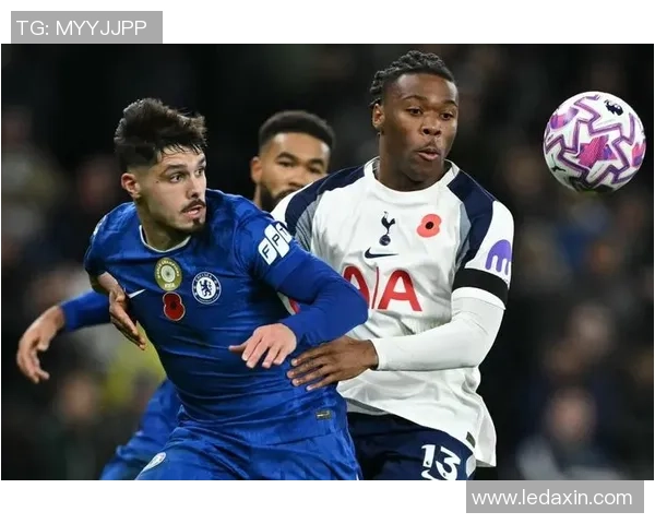 热刺逆袭巴萨6-2红牌风波引发全场热议与十大精彩进球回顾 热刺逆袭巴萨6-2红牌风波引发全场热议与十大精彩进球回顾